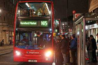 Бизнес идея №5660. Ночной автобусный маршрут заменит бездомным Лондона ночлежку